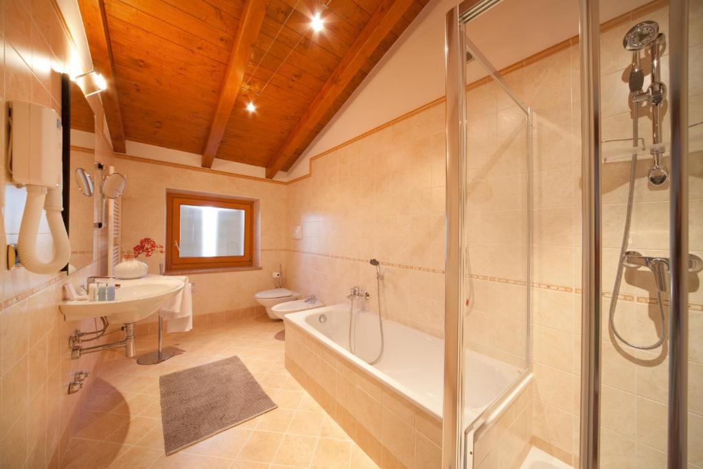 Relais Corte Pontigliardo Colà Habitación foto